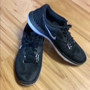 Nike Flywire Sneakers